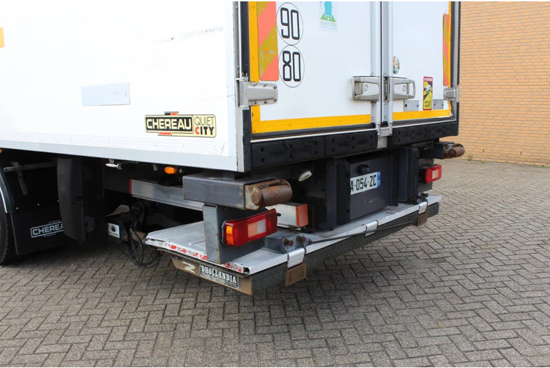 Volvo FM 330 * EURO5 * CARRIER SUPRA SILENT MT * - Camion frigorifique: photos 4 Volvo FM 330 * EURO5 * CARRIER SUPRA SILENT MT * - Camion frigorifique: photos 4