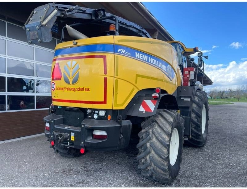 New Holland FR 700 - Ensileuse: photos 3 New Holland FR 700 - Ensileuse: photos 3