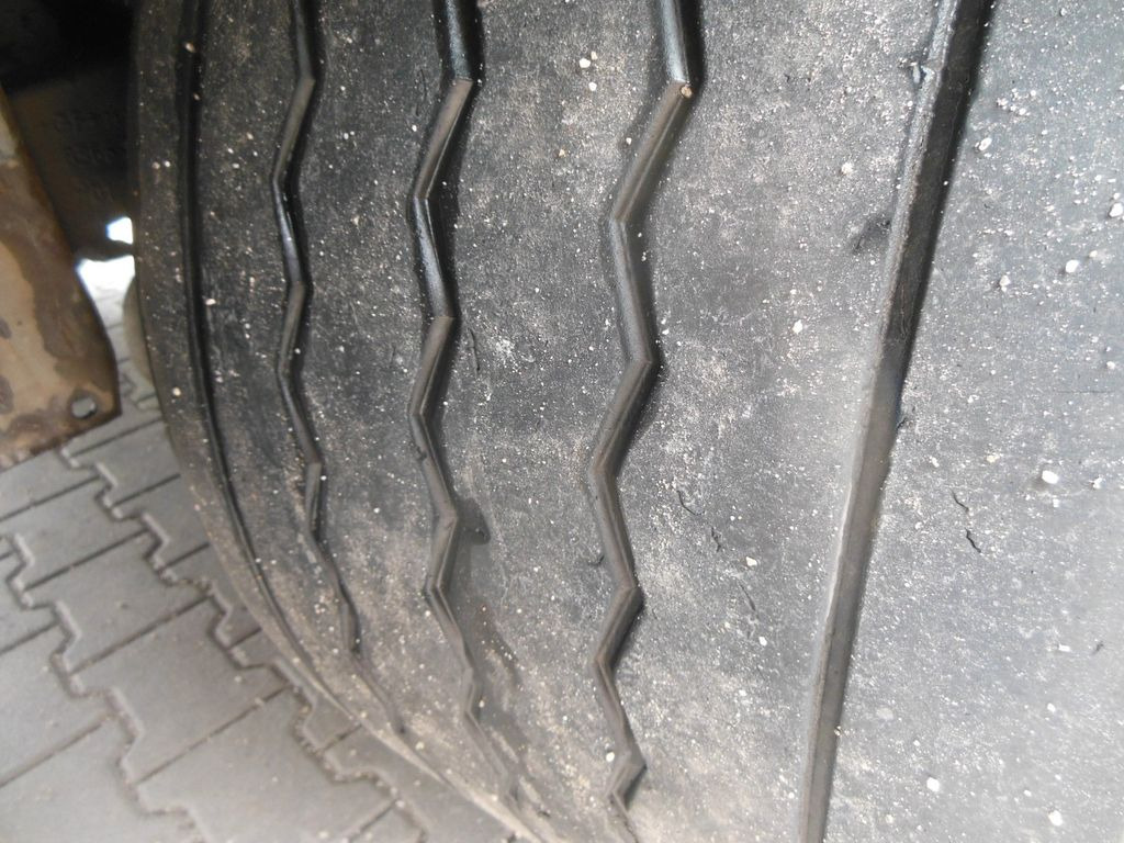 Semi-remorque rideaux coulissants Krone SD MEGA LINER, LOWDECK Krone SD MEGA LINER, LOWDECK: photos 8 Semi-remorque rideaux coulissants Krone SD MEGA LINER, LOWDECK Krone SD MEGA LINER, LOWDECK: photos 8