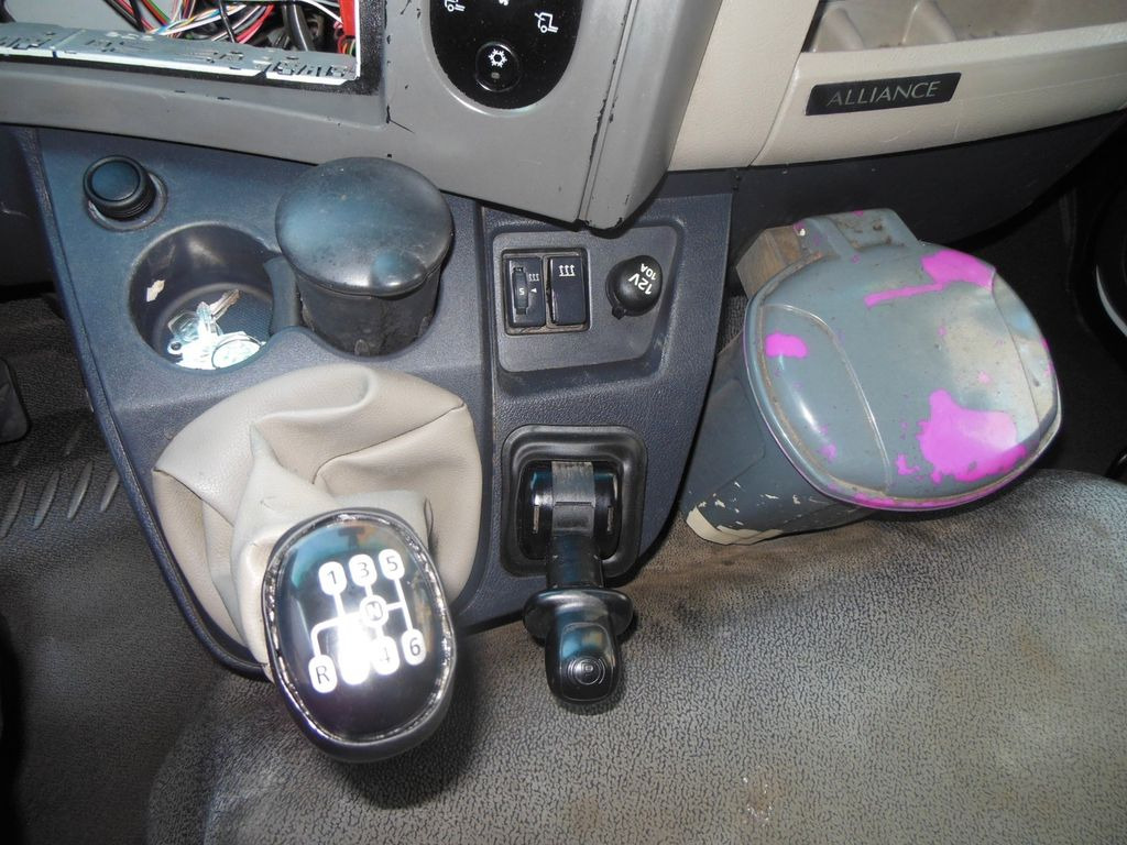 Camion plateau Renault MIDLUM DXI 180.08: photos 23