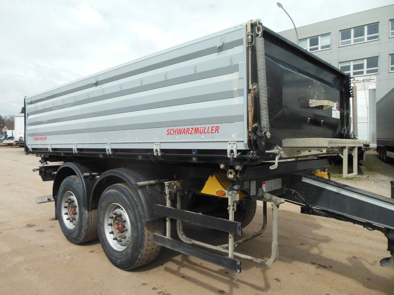 Schwarzmüller TKIA 2/E - Remorque benne: photos 4 Schwarzmüller TKIA 2/E - Remorque benne: photos 4
