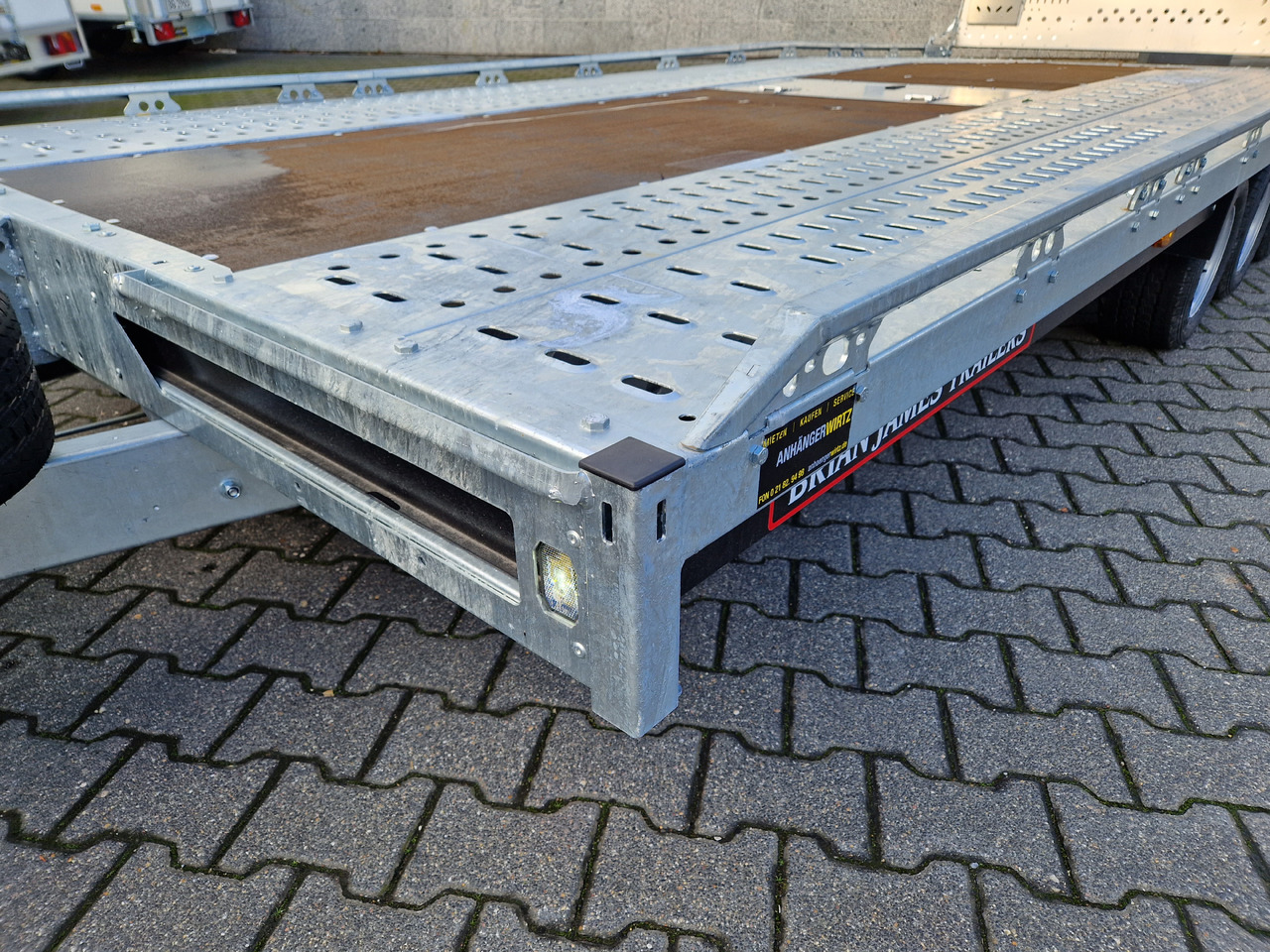BJT T Transporter 231 500x210cm black Auffahrrampen 235cm Holzboden vorn Tridem 10" 3500kg Aktion - Remorque porte engin: photos 2 BJT T Transporter 231 500x210cm black Auffahrrampen 235cm Holzboden vorn Tridem 10" 3500kg Aktion - Remorque porte engin: photos 2