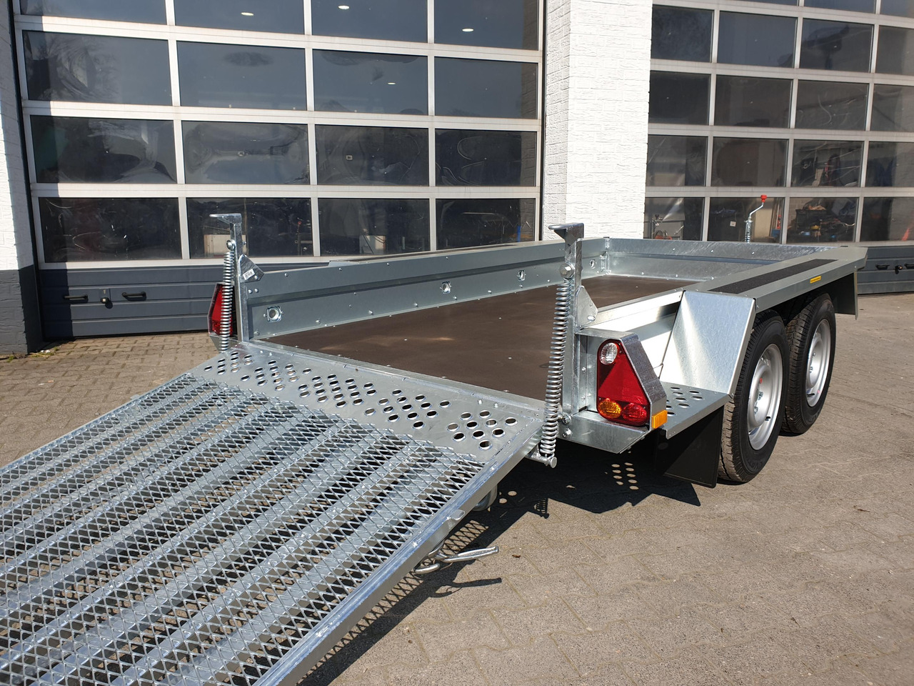 Brenderup Maschinentransporter MT 3080 308x152x27cm 3000kg Winter Online Aktion - Remorque porte engin: photos 4 Brenderup Maschinentransporter MT 3080 308x152x27cm 3000kg Winter Online Aktion - Remorque porte engin: photos 4