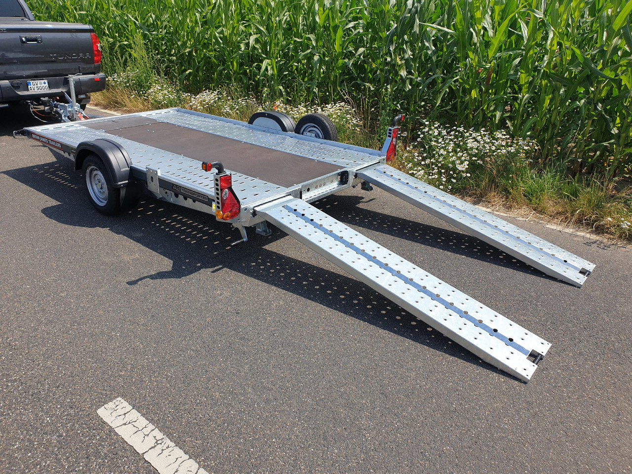 Brian James A2 Transporter 320x180cm ausziehbare Rampen 190cm Stützen greyline 1500kg Abverkauf - Remorque porte engin: photos 1 Brian James A2 Transporter 320x180cm ausziehbare Rampen 190cm Stützen greyline 1500kg Abverkauf - Remorque porte engin: photos 1