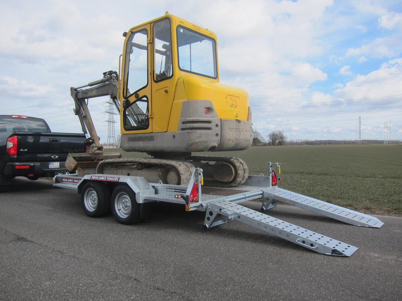 Brian James Digger Plant 543-3217-35 320x170cm Schaufelablage Rampen Reserverad 3500kg - Remorque porte engin: photos 1 Brian James Digger Plant 543-3217-35 320x170cm Schaufelablage Rampen Reserverad 3500kg - Remorque porte engin: photos 1