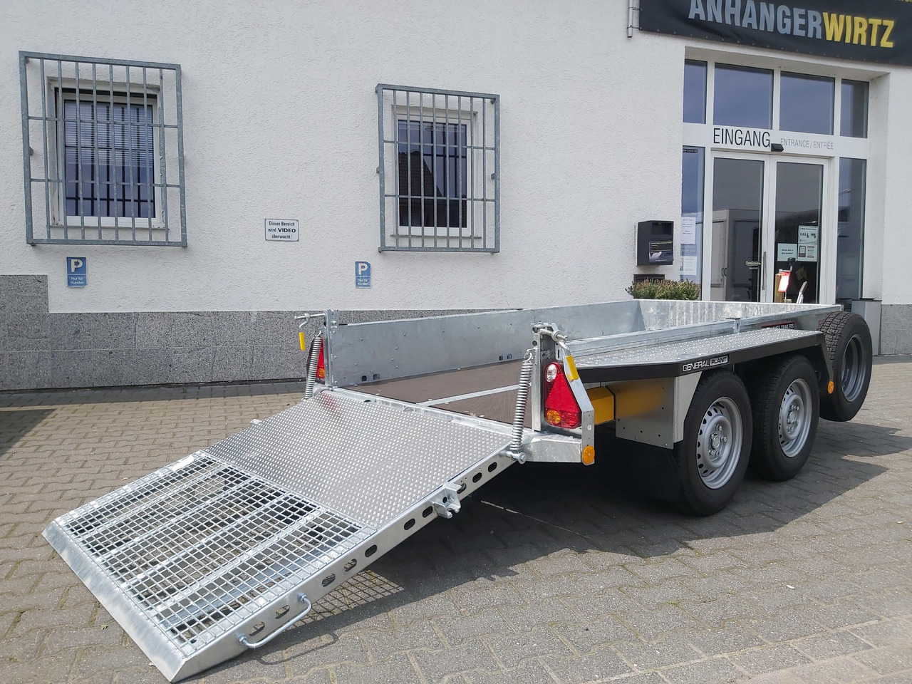 Brian James General Plant 260x130x25cm Halbgitter Auffahrklappe 150cm Reserverad (S) 2700kg - Remorque porte engin: photos 4 Brian James General Plant 260x130x25cm Halbgitter Auffahrklappe 150cm Reserverad (S) 2700kg - Remorque porte engin: photos 4