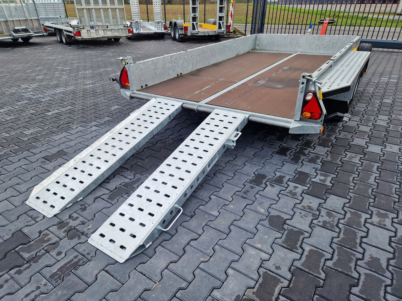 Brian James General Plant 360x185x25cm Auffahrrampen Reserverad (L) 3500kg - Remorque porte engin: photos 3 Brian James General Plant 360x185x25cm Auffahrrampen Reserverad (L) 3500kg - Remorque porte engin: photos 3