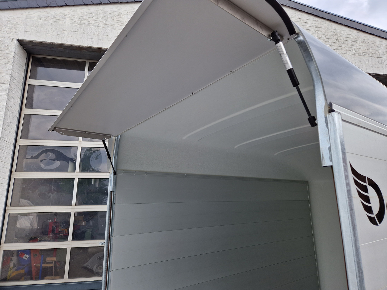 Cargo Roadster 400 312x164x184cm Alu Poly darkgrey Aluboden Seitentür 1300kg Pullman 100 km/H Abverk - Remorque voiture: photos 3 Cargo Roadster 400 312x164x184cm Alu Poly darkgrey Aluboden Seitentür 1300kg Pullman 100 km/H Abverk - Remorque voiture: photos 3