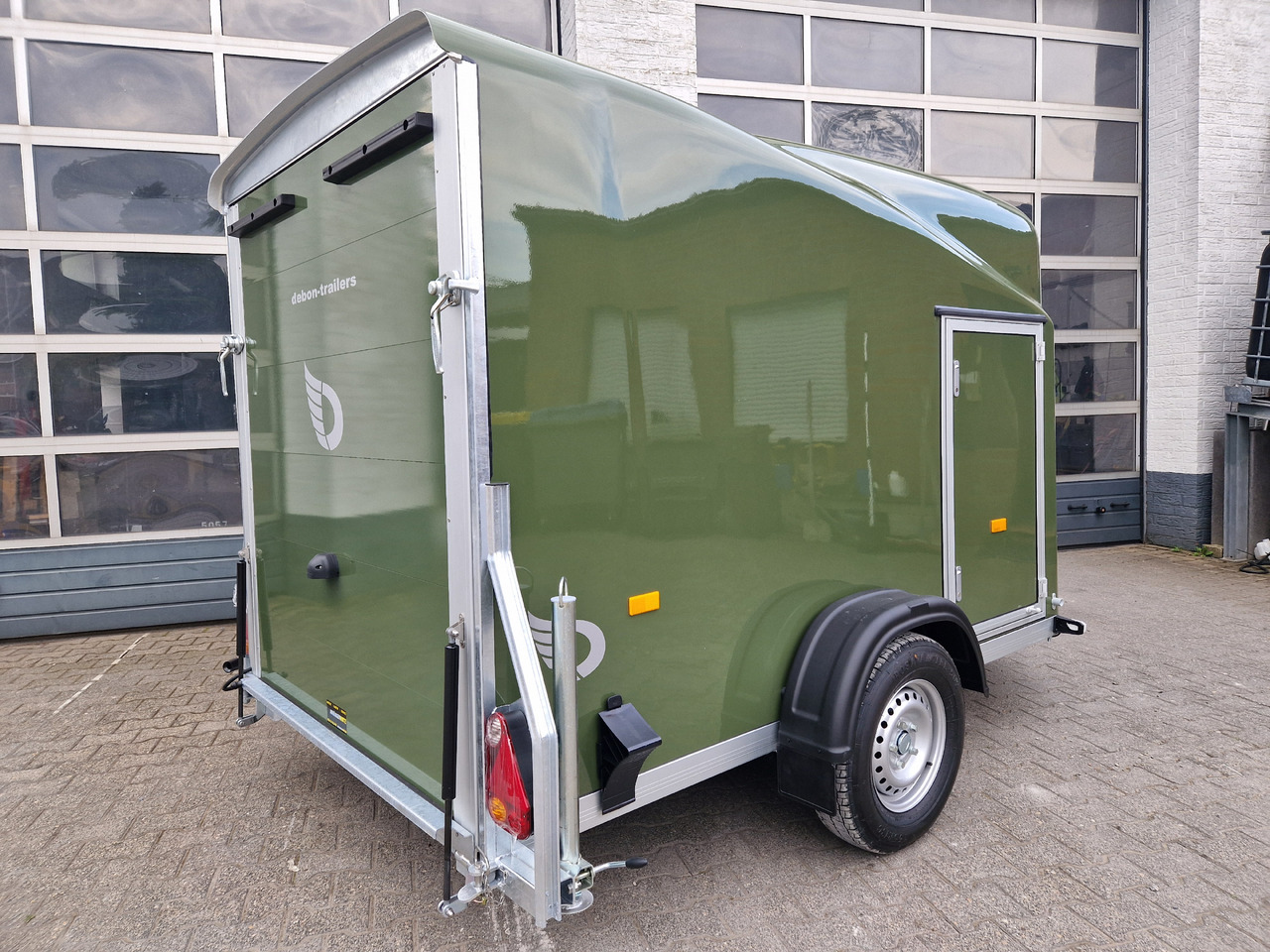 Debon Cargo 1300 300x152x168cm natur green Seitentür Pullman 1300kg 100km/H - Remorque fourgon: photos 3 Debon Cargo 1300 300x152x168cm natur green Seitentür Pullman 1300kg 100km/H - Remorque fourgon: photos 3