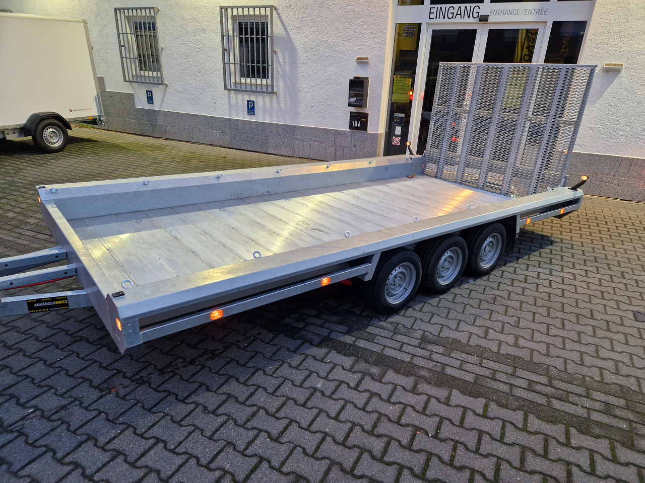 HULCO TERRAX Aluboden 469x195x27cm Heckrampe 150cm Tridem 3500kg (XXL) - Remorque porte engin: photos 3 HULCO TERRAX Aluboden 469x195x27cm Heckrampe 150cm Tridem 3500kg (XXL) - Remorque porte engin: photos 3