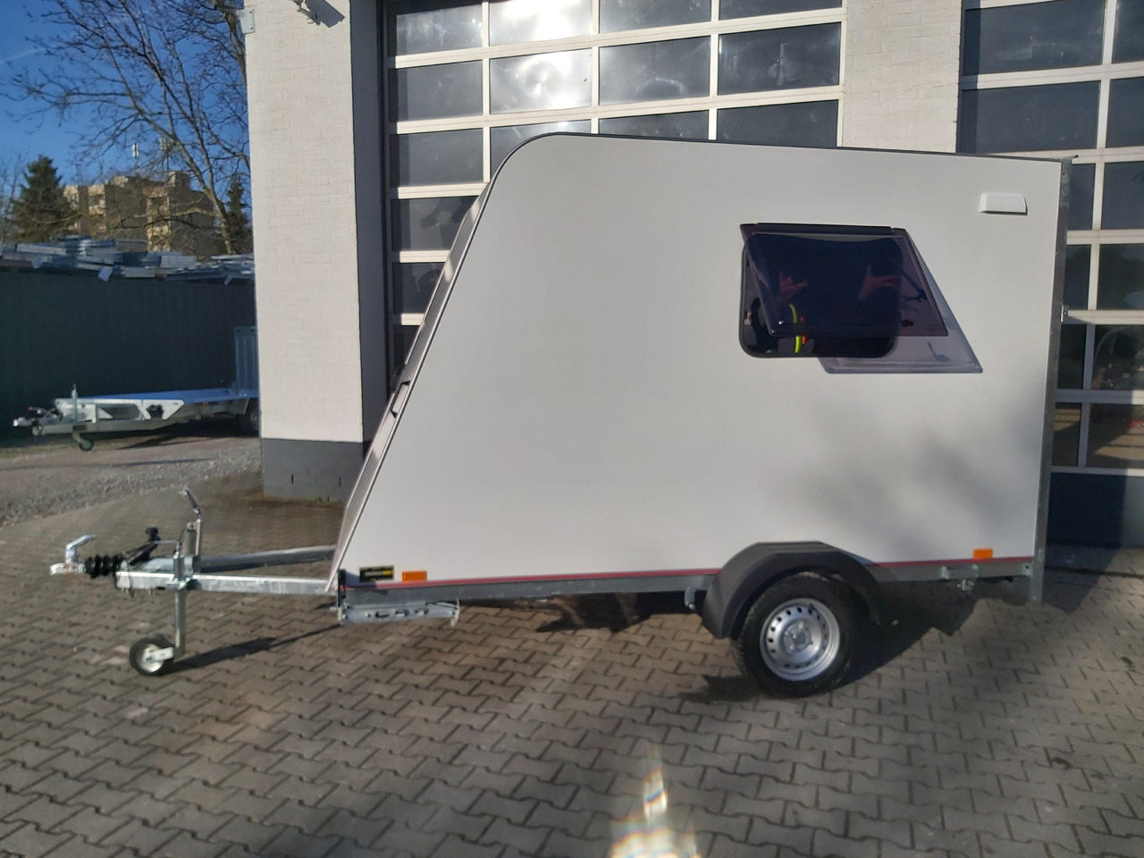 Kargo Camp TFS S Midi+ 320x150x180cm aero Seitentür Rampe Fenster+ 230V 12V 750kg Bremse 100km/H - Caravane: photos 3 Kargo Camp TFS S Midi+ 320x150x180cm aero Seitentür Rampe Fenster+ 230V 12V 750kg Bremse 100km/H - Caravane: photos 3