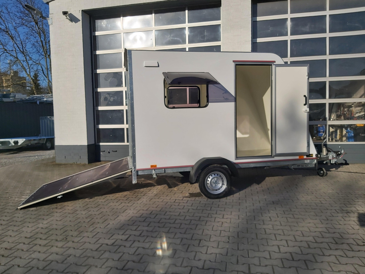 Kargo Camp TFS S Midi+ 320x150x180cm aero Seitentür Rampe Fenster+ 230V 12V 750kg Bremse 100km/H - Caravane: photos 1 Kargo Camp TFS S Midi+ 320x150x180cm aero Seitentür Rampe Fenster+ 230V 12V 750kg Bremse 100km/H - Caravane: photos 1