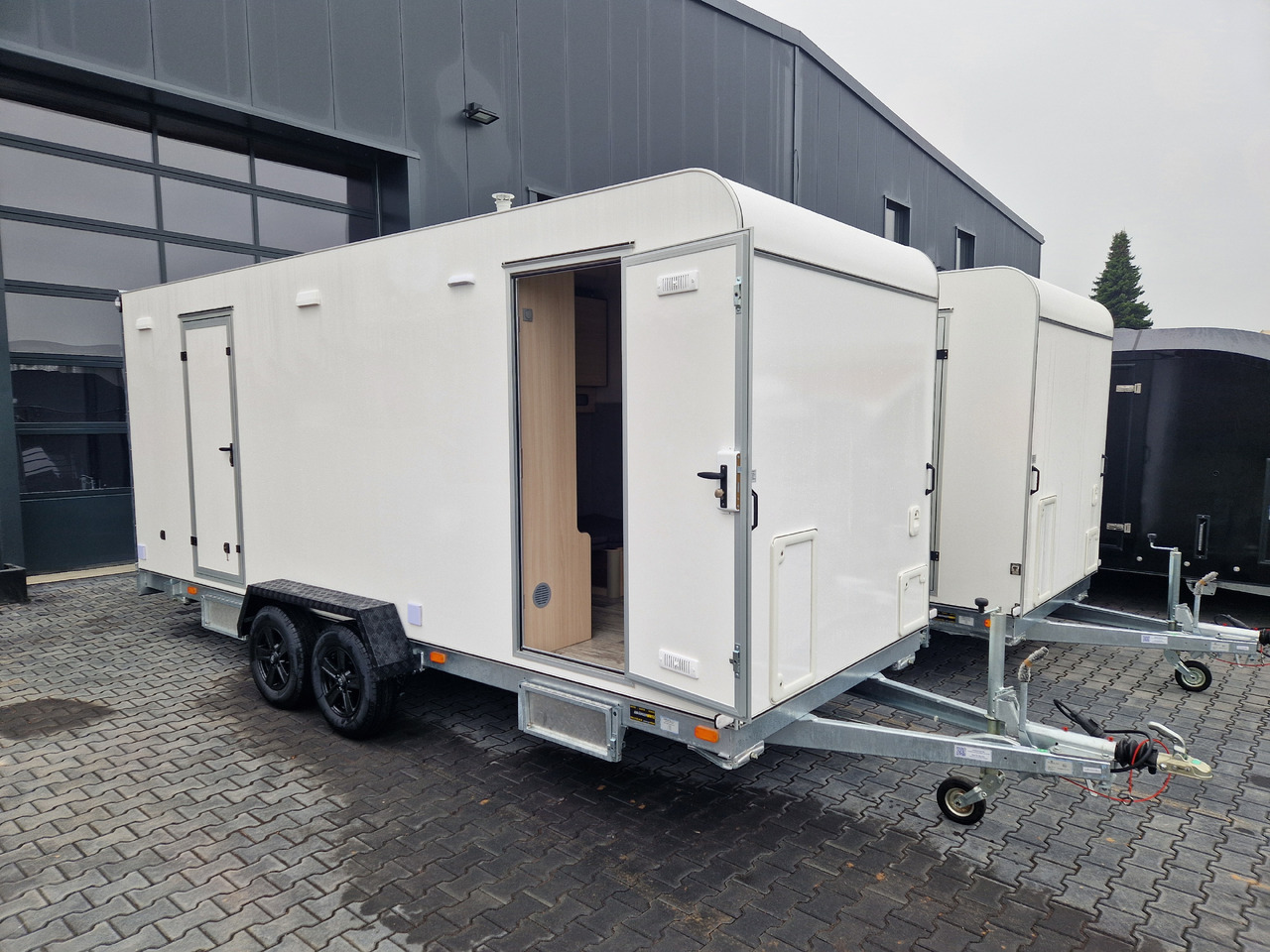 Koffer Sport Camp TFS 550.01 550x200x210cm Laderaum ST & Wohnabteil 2700kg - Caravane: photos 3 Koffer Sport Camp TFS 550.01 550x200x210cm Laderaum ST & Wohnabteil 2700kg - Caravane: photos 3