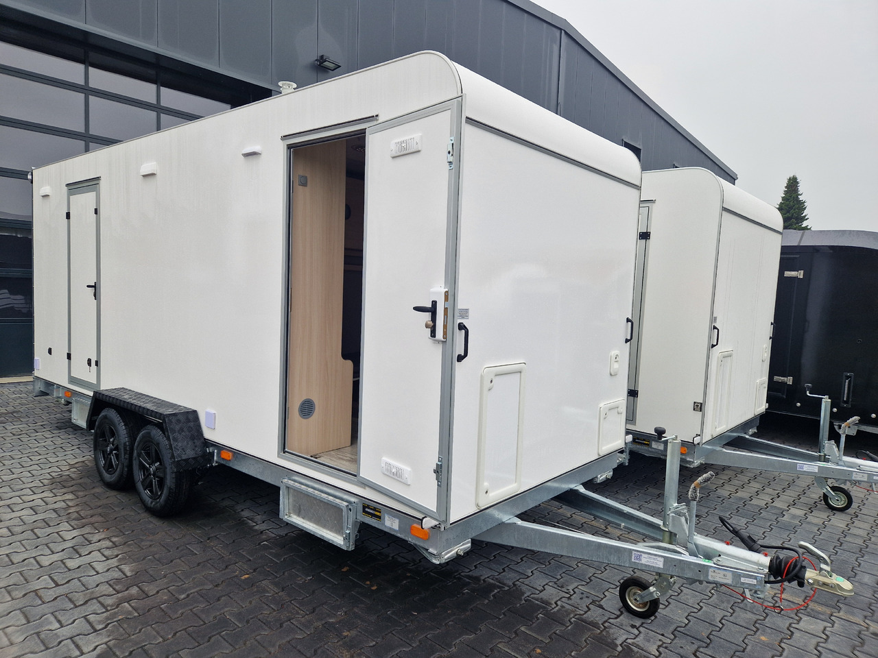 Koffer Sport Camp TFS 550.01 550x200x210cm Laderaum ST & Wohnabteil 2700kg - Caravane: photos 1 Koffer Sport Camp TFS 550.01 550x200x210cm Laderaum ST & Wohnabteil 2700kg - Caravane: photos 1