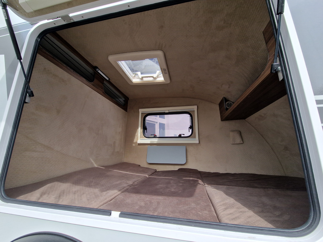 Caravane Mini Camper Mini Tommy TMC25 Basic 252x140x121cm 100 km/H 750kg ungebremst Januar AKTION: photos 26 Caravane Mini Camper Mini Tommy TMC25 Basic 252x140x121cm 100 km/H 750kg ungebremst Januar AKTION: photos 26