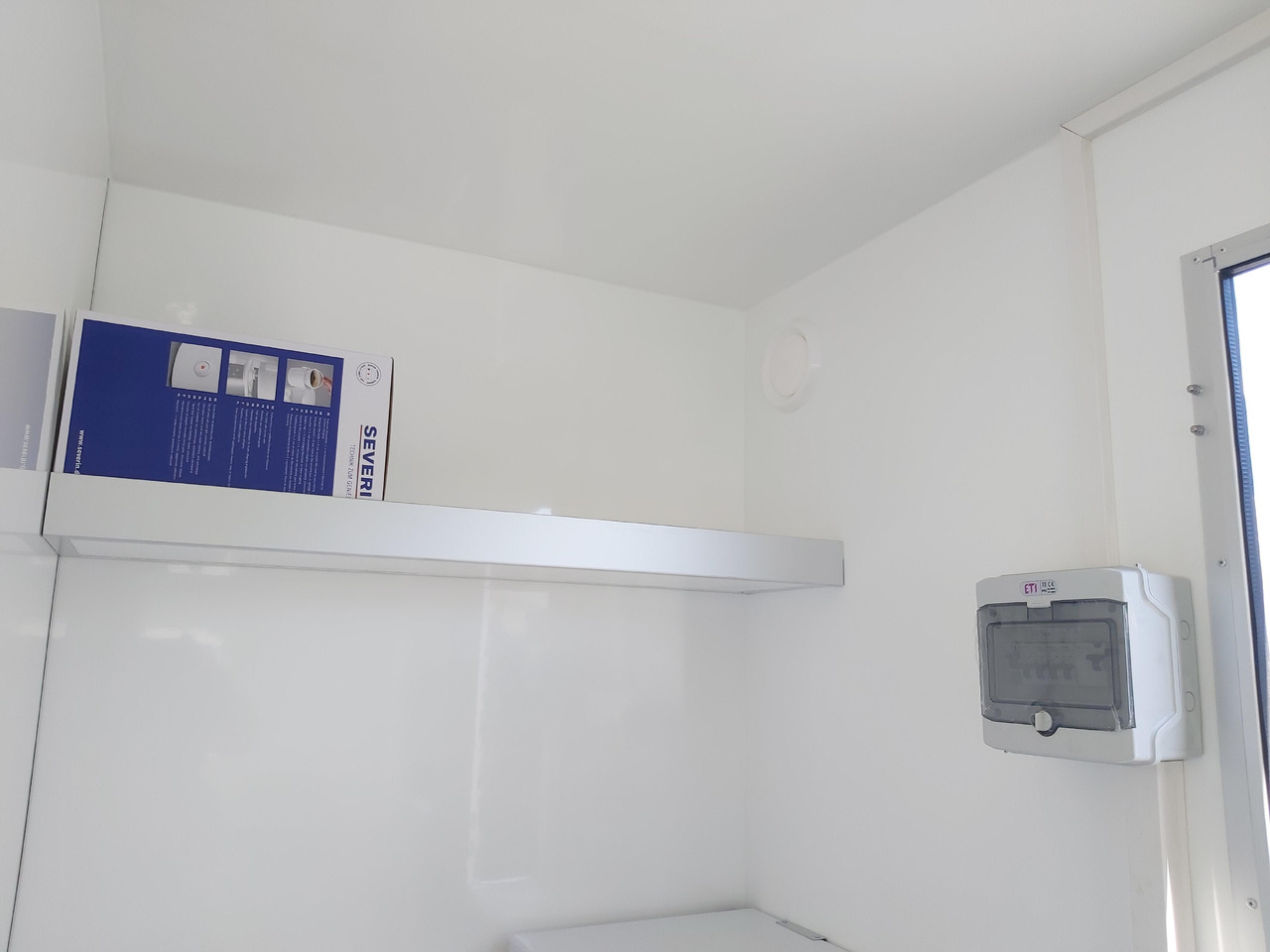 Remorque magasin Mobiles Büro 310x220x220cm Tür + 3 Fenster + WC Raum (M) 1200kg: photos 7 Remorque magasin Mobiles Büro 310x220x220cm Tür + 3 Fenster + WC Raum (M) 1200kg: photos 7