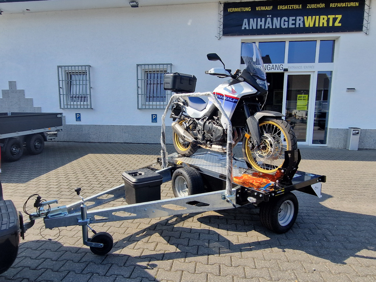 Motorradanhänger Motocamp 1 750 quer 200x107cm Motorrad Roller Fahrrad black 750kg - Remorque pour moto: photos 3 Motorradanhänger Motocamp 1 750 quer 200x107cm Motorrad Roller Fahrrad black 750kg - Remorque pour moto: photos 3