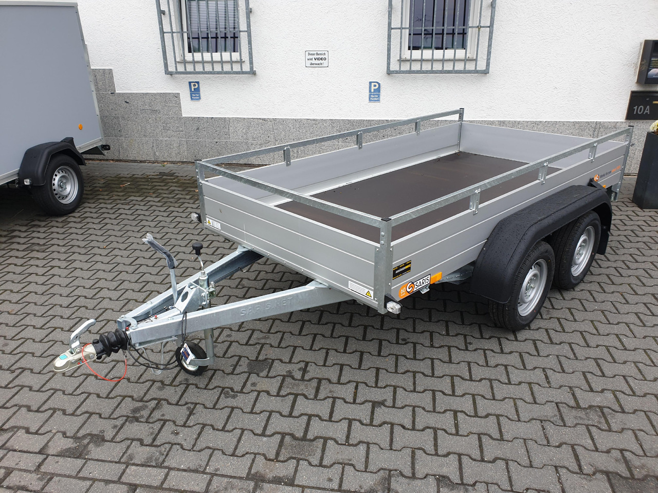 Saris Anhänger FW2000 McAlu Pro MP 305x153x45cm (M) 2000kg - Remorque plateau: photos 1 Saris Anhänger FW2000 McAlu Pro MP 305x153x45cm (M) 2000kg - Remorque plateau: photos 1