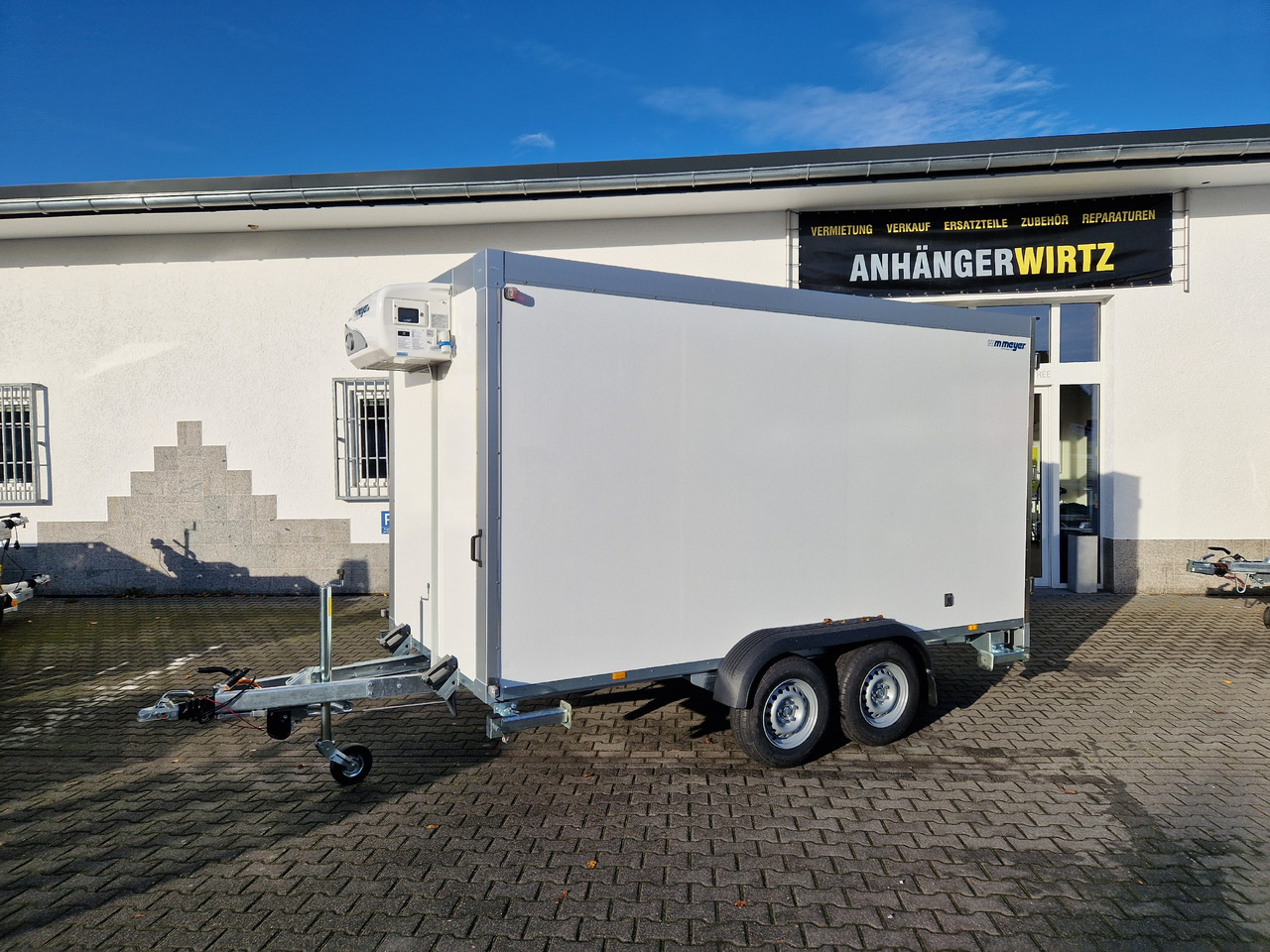 Tiefkühlanhänger AZK 3540/180 Govi Kälteaggregat -18 100/100 386x170x200cm (L) 3500kg Modell 2024 - Remorque frigorifique: photos 1 Tiefkühlanhänger AZK 3540/180 Govi Kälteaggregat -18 100/100 386x170x200cm (L) 3500kg Modell 2024 - Remorque frigorifique: photos 1