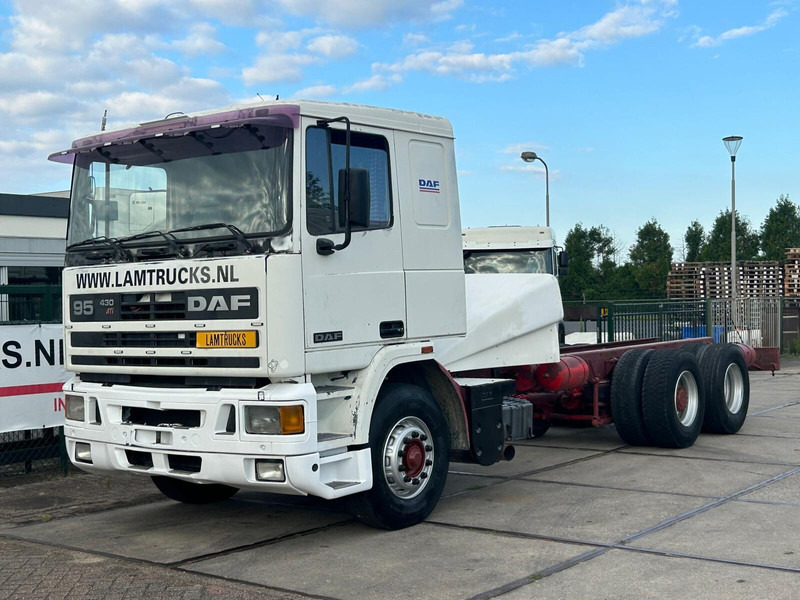 DAF 95.400 TOP CONDITION - Châssis cabine: photos 1 DAF 95.400 TOP CONDITION - Châssis cabine: photos 1