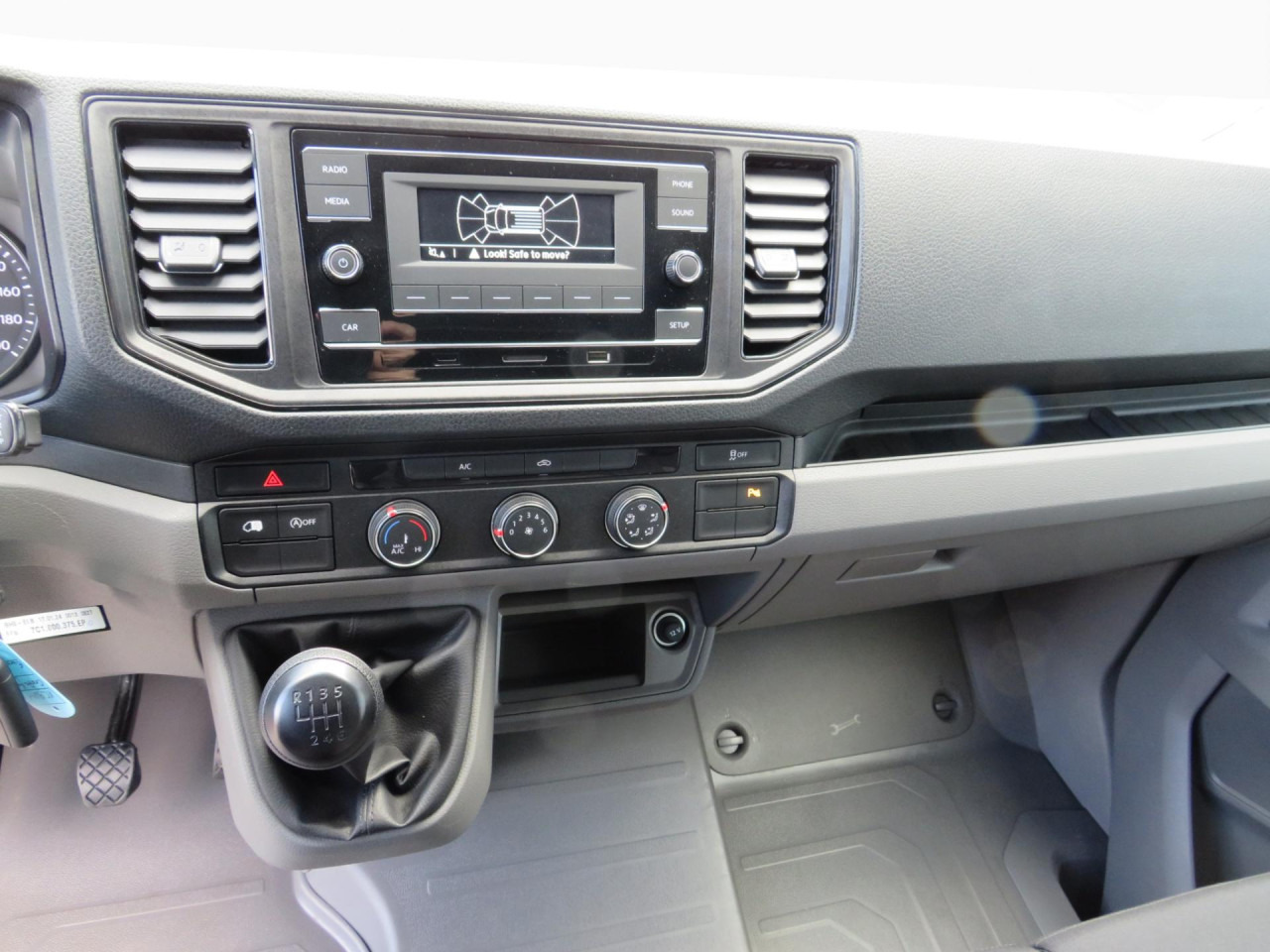 VOLKSWAGEN Crafter 35 L3H3 Kasten Klima ZV - Fourgon utilitaire: photos 3 VOLKSWAGEN Crafter 35 L3H3 Kasten Klima ZV - Fourgon utilitaire: photos 3