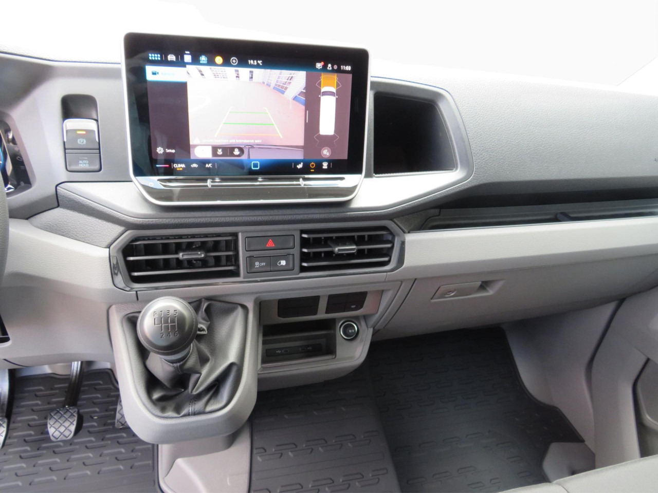 VOLKSWAGEN Crafter 35 L3H3 Kasten Klima ZV - Fourgon utilitaire: photos 4 VOLKSWAGEN Crafter 35 L3H3 Kasten Klima ZV - Fourgon utilitaire: photos 4