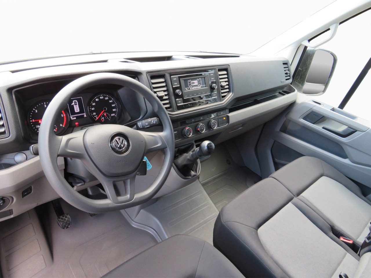 Volkswagen Crafter 35 L3H3 Kasten - Fourgon utilitaire: photos 2 Volkswagen Crafter 35 L3H3 Kasten - Fourgon utilitaire: photos 2