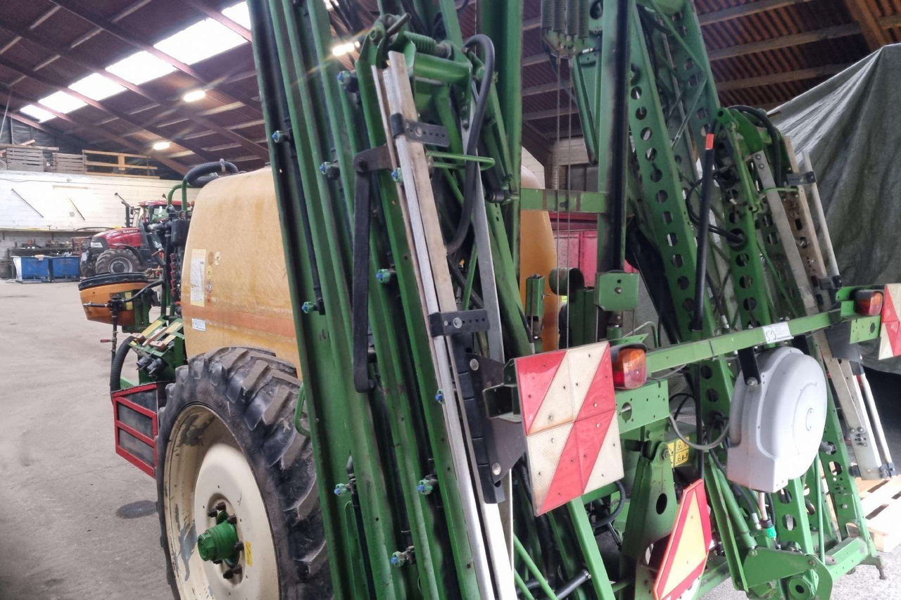 Amazone UG 3000 - Pulvérisateur: photos 4 Amazone UG 3000 - Pulvérisateur: photos 4