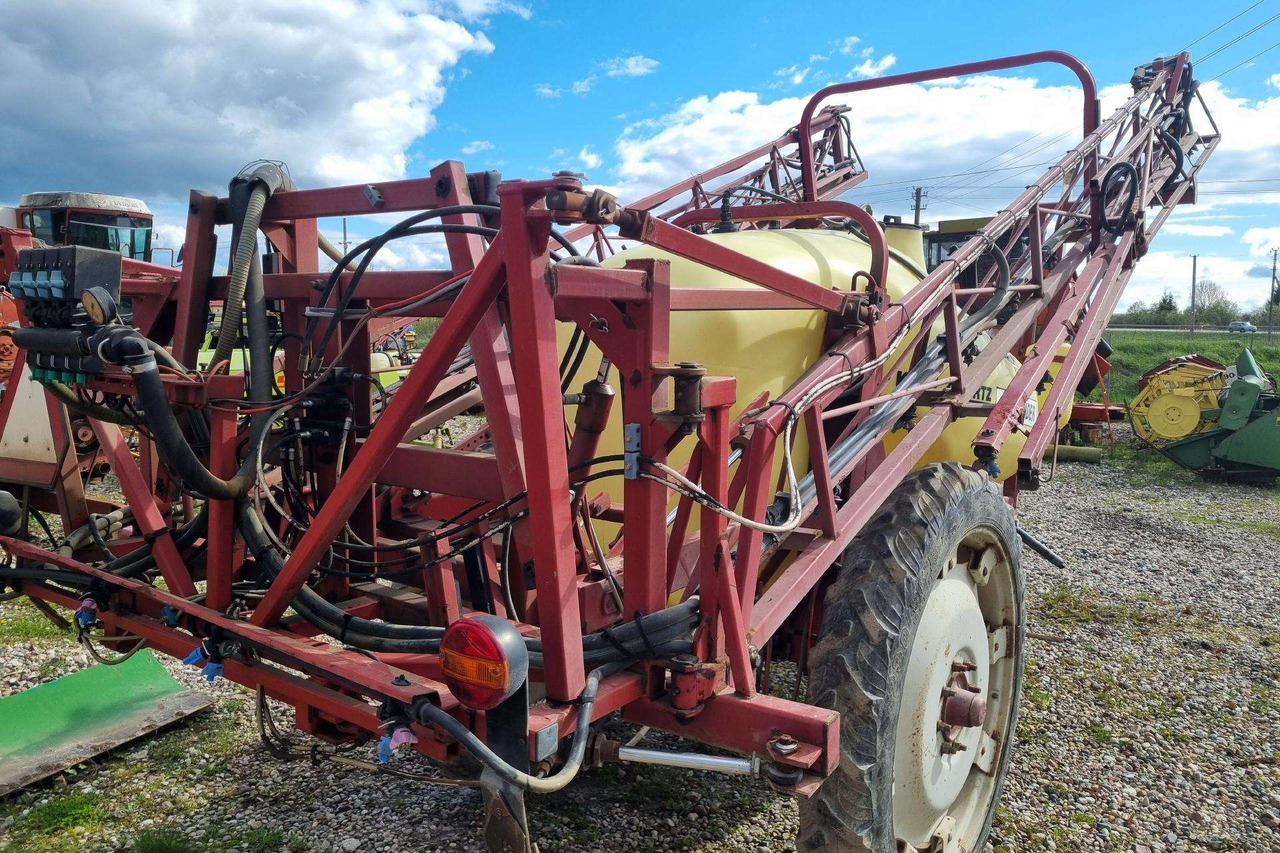 Hardi Commander 2600 - Pulvérisateur traîné: photos 5 Hardi Commander 2600 - Pulvérisateur traîné: photos 5