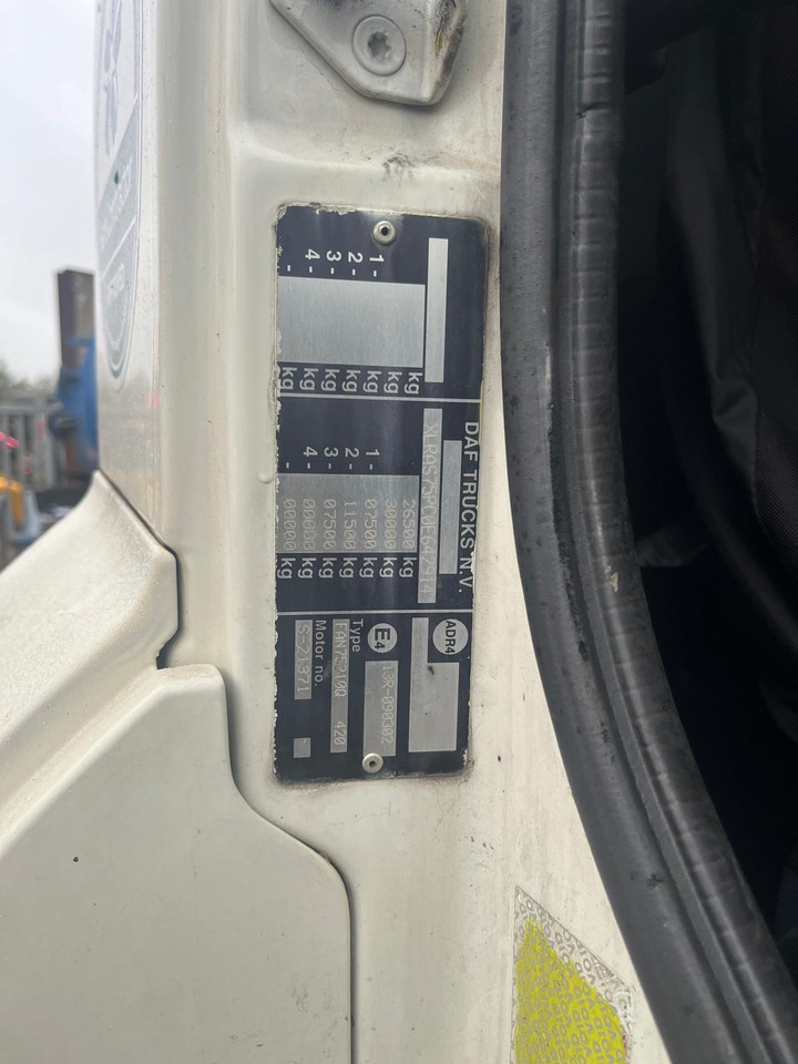 DAF 75 CF - Camion citerne: photos 4 DAF 75 CF - Camion citerne: photos 4