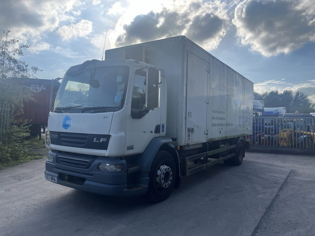 Daf 55LF 220 4x2 Box Van - Fourgon: photos 2 Daf 55LF 220 4x2 Box Van - Fourgon: photos 2
