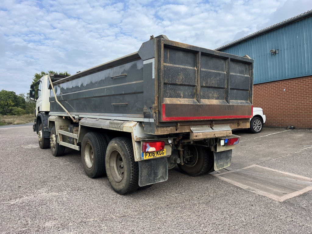 Scania P410 8x4 Tipper - Camion benne: photos 3 Scania P410 8x4 Tipper - Camion benne: photos 3