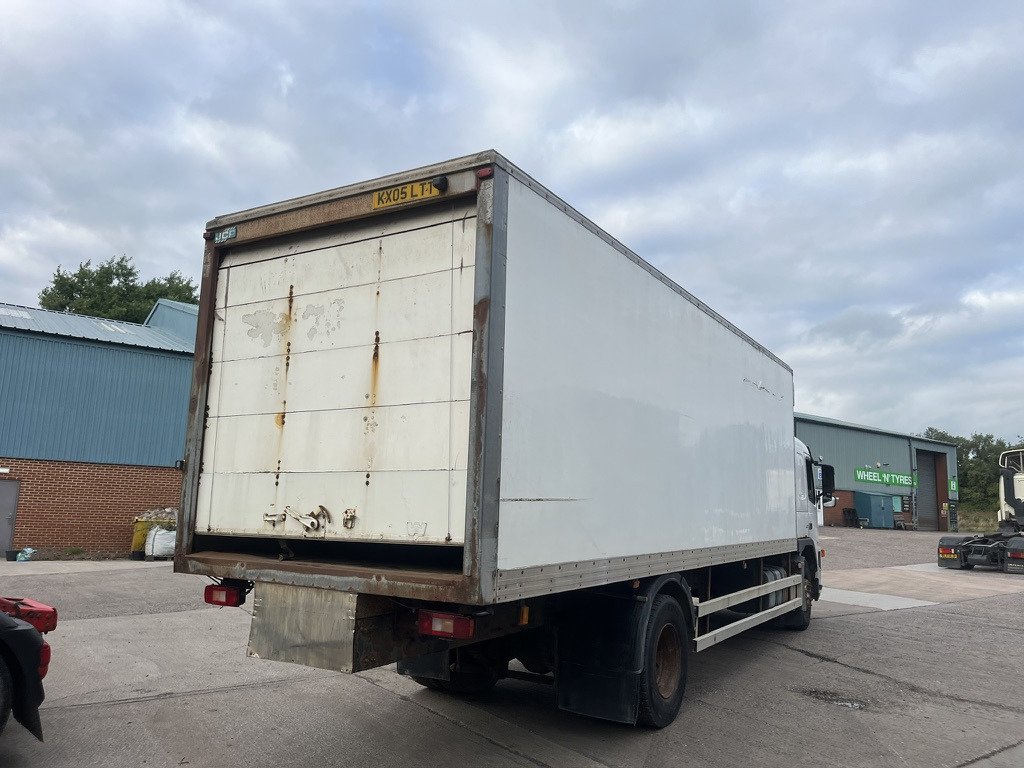 Volvo FM9 300 4x2 Box Van - Fourgon: photos 3 Volvo FM9 300 4x2 Box Van - Fourgon: photos 3