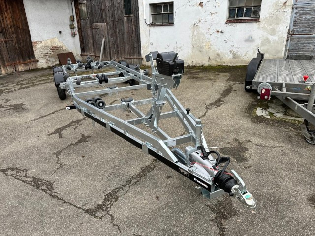 Crédit-bail Brenderup Brenderup Premium Bootsanhänger 263500TB SRX mit Superrollen, 3,5 to. 7,8m/ 26 Fuß Brenderup Brenderup Premium Bootsanhänger 263500TB SRX mit Superrollen, 3,5 to. 7,8m/ 26 Fuß: photos 10 Crédit-bail Brenderup Brenderup Premium Bootsanhänger 263500TB SRX mit Superrollen, 3,5 to. 7,8m/ 26 Fuß Brenderup Brenderup Premium Bootsanhänger 263500TB SRX mit Superrollen, 3,5 to. 7,8m/ 26 Fuß: photos 10