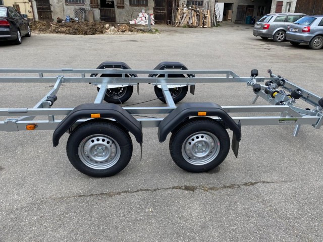 Brenderup Premium Bootsanhänger 242000TB SR mit Superrollen, 2,0 to. 7,2m/ 24 Fuß - Remorque bateau: photos 5 Brenderup Premium Bootsanhänger 242000TB SR mit Superrollen, 2,0 to. 7,2m/ 24 Fuß - Remorque bateau: photos 5
