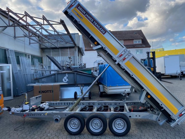 Brian James Cargo Tipper Heckkipper 3-achs, 526-4020-35-3-12, 4000 x 2000 x 300 mm, 3,5 to. - Remorque benne: photos 1 Brian James Cargo Tipper Heckkipper 3-achs, 526-4020-35-3-12, 4000 x 2000 x 300 mm, 3,5 to. - Remorque benne: photos 1