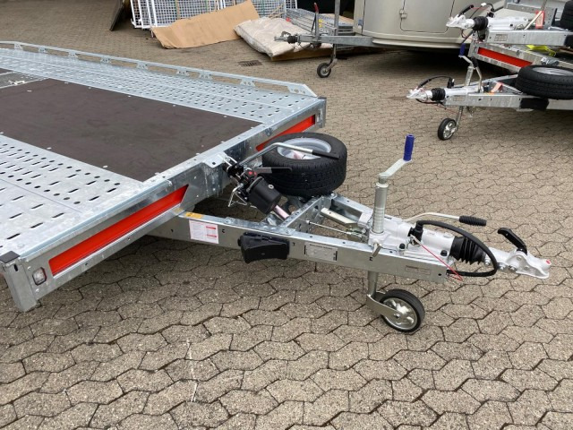 Brian James T Transporter, 231-5522-35-3-10, 5500 x 2240 mm, 3,5 to. kippbar mit Auffahrrampe - Remorque porte-voitures: photos 2 Brian James T Transporter, 231-5522-35-3-10, 5500 x 2240 mm, 3,5 to. kippbar mit Auffahrrampe - Remorque porte-voitures: photos 2
