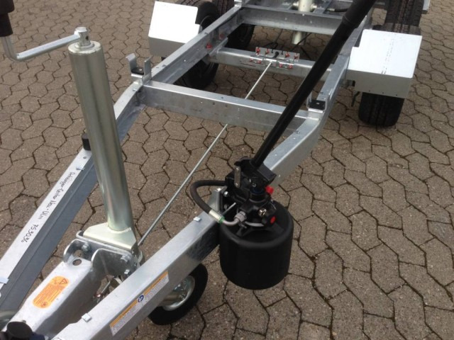 Humbaur HUK 202715 Heckkipper 2,0 t. 2680 x 1500 x 300mm - Remorque benne: photos 4 Humbaur HUK 202715 Heckkipper 2,0 t. 2680 x 1500 x 300mm - Remorque benne: photos 4