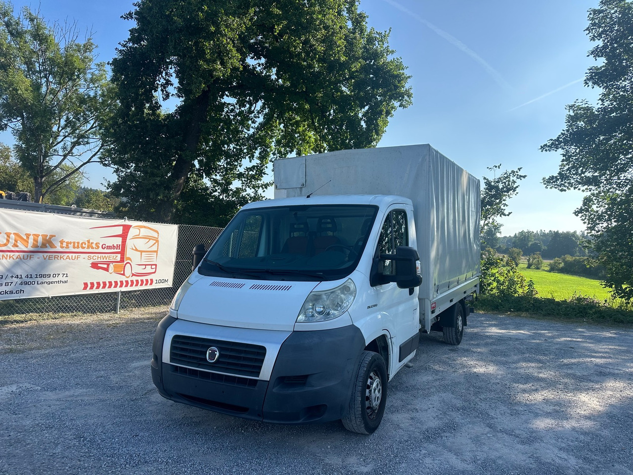 FIAT Ducato 17q 2.3 JTD Hebebühne - Véhicule utilitaire plateau baché: photos 1 FIAT Ducato 17q 2.3 JTD Hebebühne - Véhicule utilitaire plateau baché: photos 1