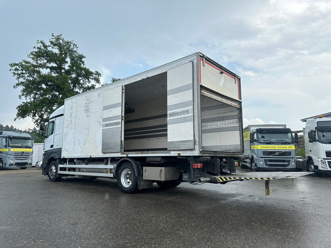 MERCEDES-BENZ actros 18.42 4x2 Gas-Kühlfahrzeug - Camion frigorifique: photos 2 MERCEDES-BENZ actros 18.42 4x2 Gas-Kühlfahrzeug - Camion frigorifique: photos 2