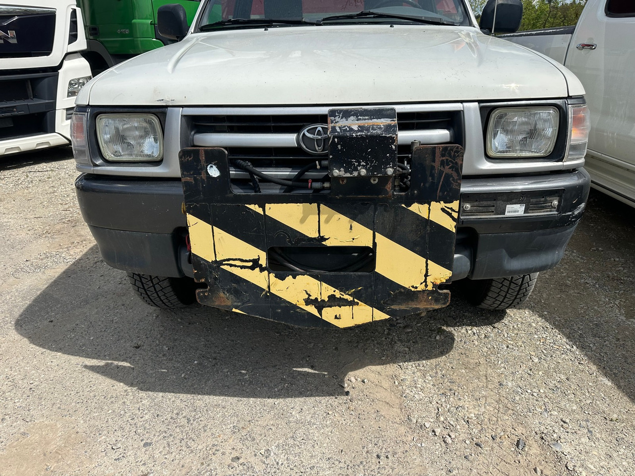 Véhicule utilitaire benne TOYOTA Hilux 4WD 4x4 Winterdienst Kipper: photos 12