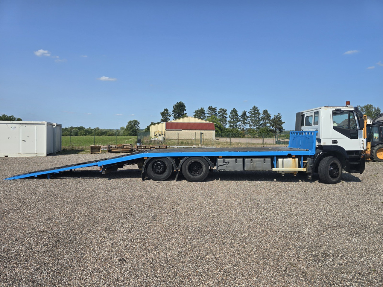 IVECO 260S33 - Camion porte-voitures: photos 5 IVECO 260S33 - Camion porte-voitures: photos 5