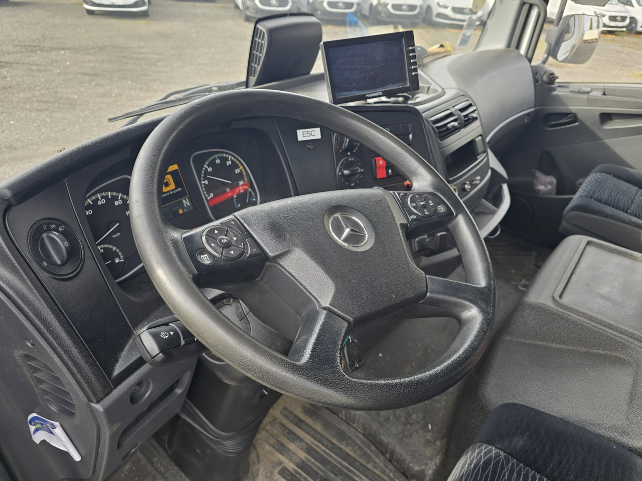 Camion fourgon MERCEDES-BENZ Atego 1218 - Box - LIFT - SIDE DOOR - ADR: photos 16 Camion fourgon MERCEDES-BENZ Atego 1218 - Box - LIFT - SIDE DOOR - ADR: photos 16