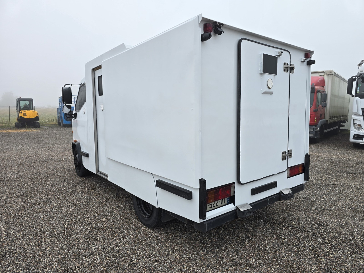 Mercedes Vario 816 - Fourgon blindé: photos 5 Mercedes Vario 816 - Fourgon blindé: photos 5