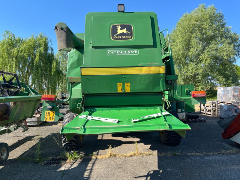 John Deere 2256 - Moissonneuse-batteuse: photos 3 John Deere 2256 - Moissonneuse-batteuse: photos 3