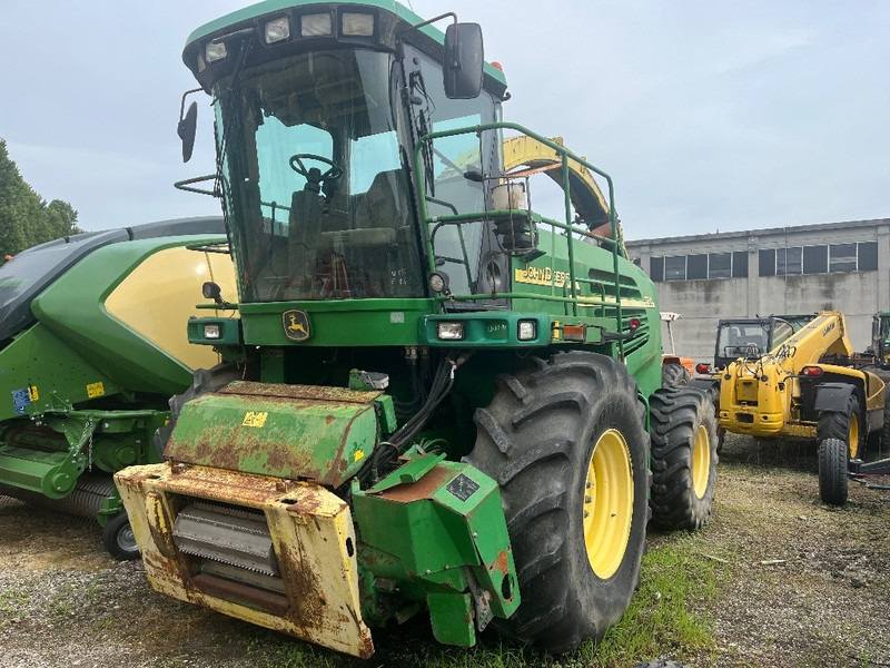 John Deere 7700 - Ensileuse: photos 2 John Deere 7700 - Ensileuse: photos 2