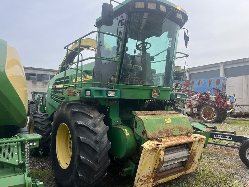 John Deere 7700 - Ensileuse: photos 1 John Deere 7700 - Ensileuse: photos 1