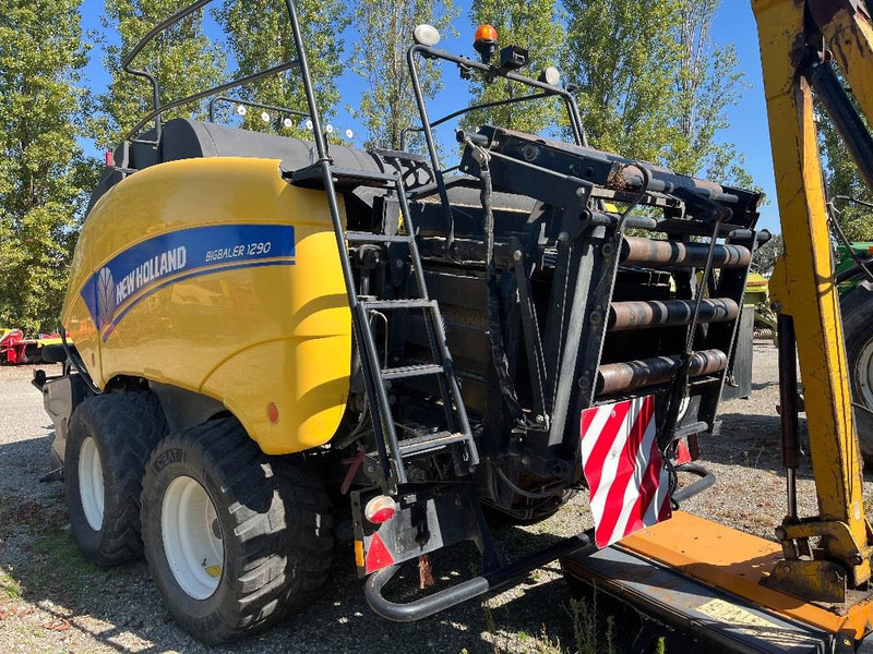 New Holland 1290 - Presse à balles cubiques: photos 3 New Holland 1290 - Presse à balles cubiques: photos 3