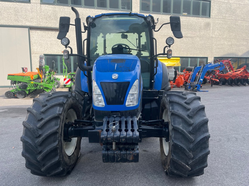 New Holland T 5.95 DC - Tracteur agricole: photos 2 New Holland T 5.95 DC - Tracteur agricole: photos 2