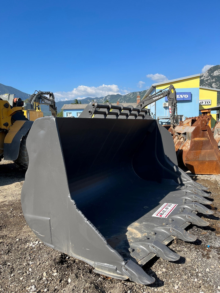 BALAVTO Loader bucket 3350 mm - Godet pour chargeur: photos 5 BALAVTO Loader bucket 3350 mm - Godet pour chargeur: photos 5